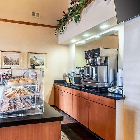 Econo Lodge Inn & Suites Middletown Luaran gambar